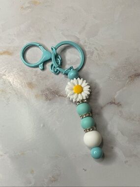 Hand Crafted Turquoise Daisy Bead Keychain